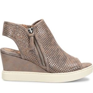 Sofft  Saydee Wedge Comfort Sandals size 7 NIB